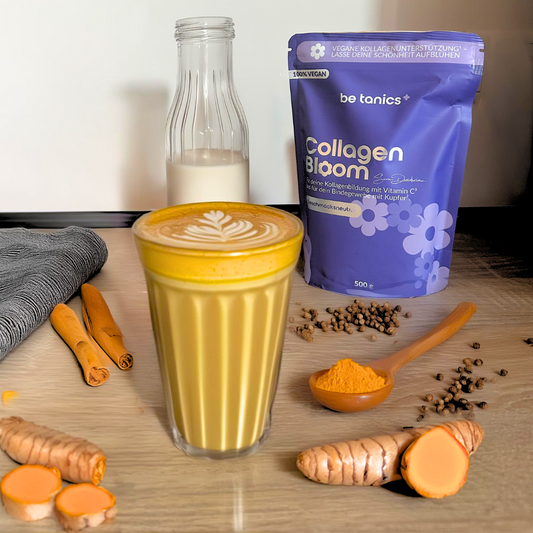 Goldene Kurkuma-Latte mit Collagen Bloom